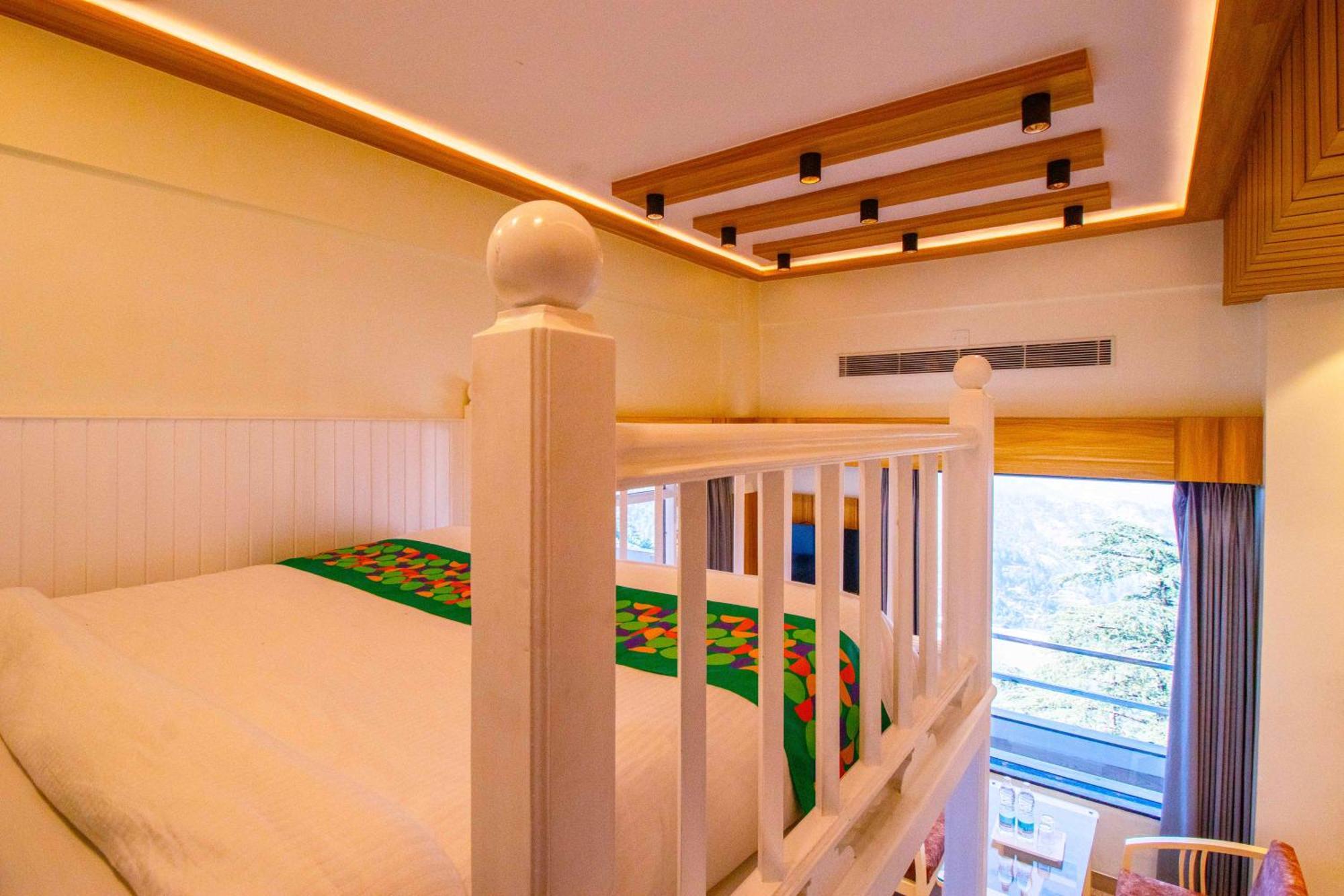 Treebo Varuna With Mountain View シムラー エクステリア 写真