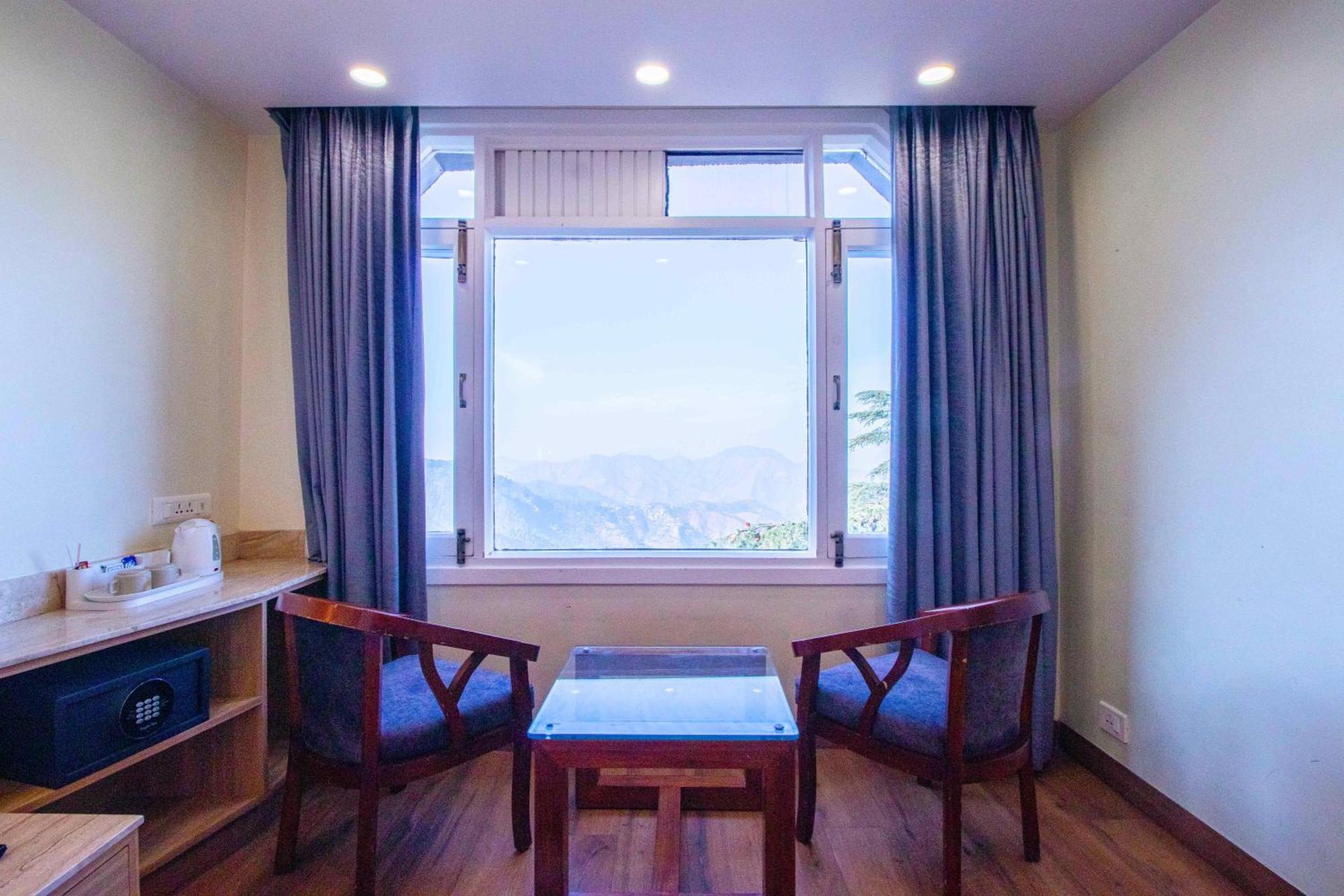 Treebo Varuna With Mountain View シムラー エクステリア 写真
